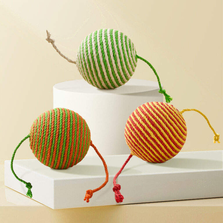 Jouet - Balle de jeu en sisal 06